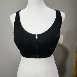 34dd Vs sports bra